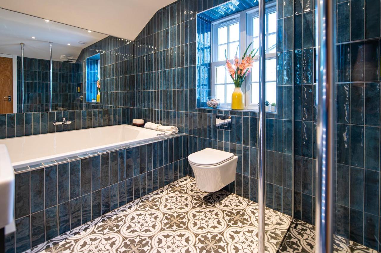 The Nest - Luxury 16 Person Apt W Jacuzzi & Parking Μπλάκπουλ Εξωτερικό φωτογραφία